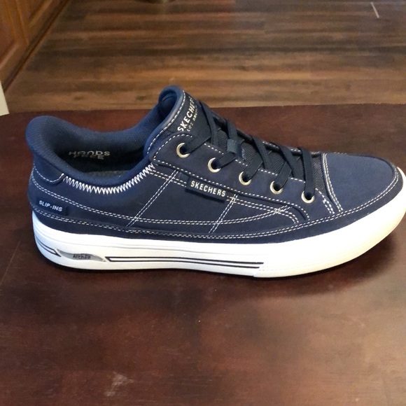 Skechers Women’s Dark Blue Sneakers
Arch Fit Arcade - See Ya There - Picture 3 of 6